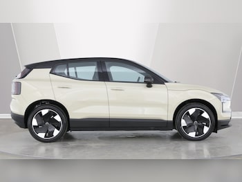Used Volvo EX30 2025 for sale - 79472131: Photo