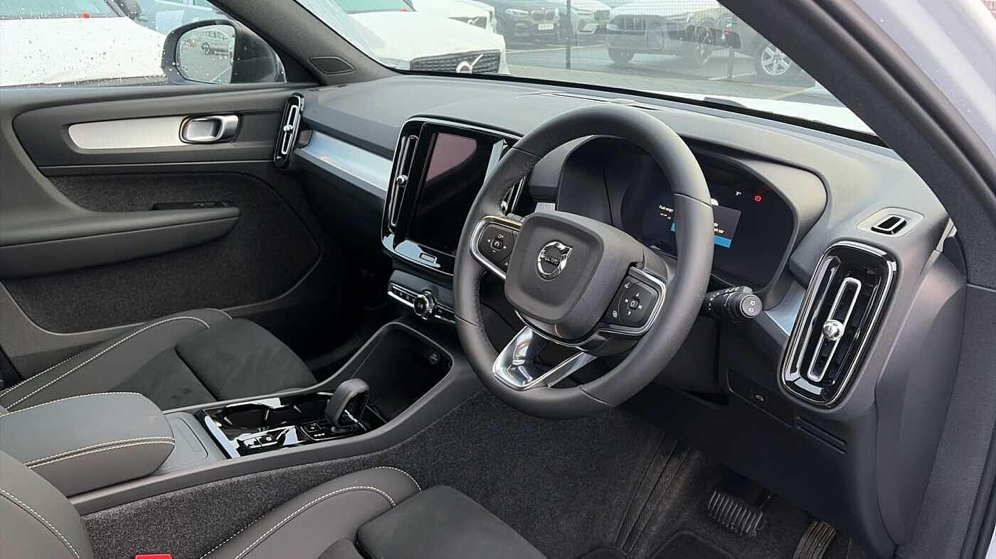 Used Volvo XC40 2025 for sale - 77611759: Photo 5