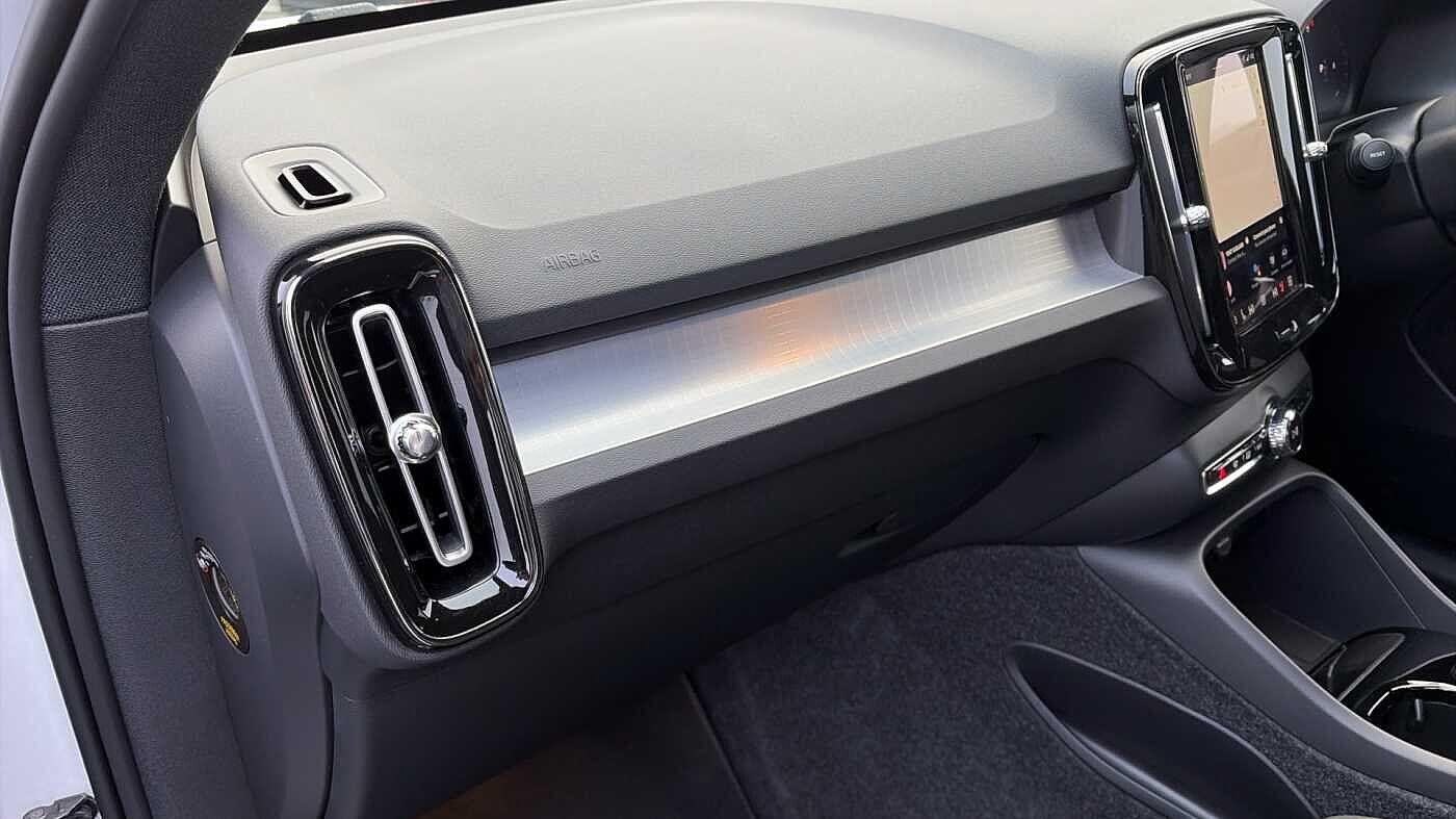 Used Volvo XC40 2025 for sale - 77611759: Photo 52