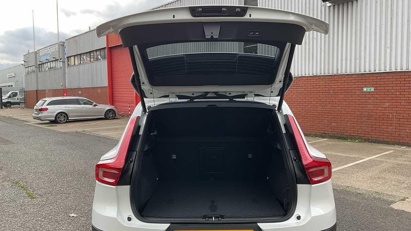 Used Volvo XC40 2025 for sale - 77478510: Photo 15