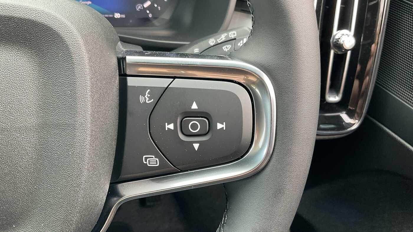 Used Volvo XC40 2025 for sale - 77478510: Photo 24