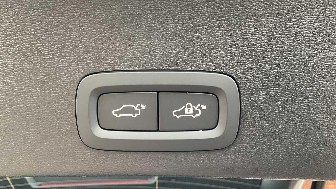 Used Volvo XC40 2025 for sale - 77478510: Photo 37