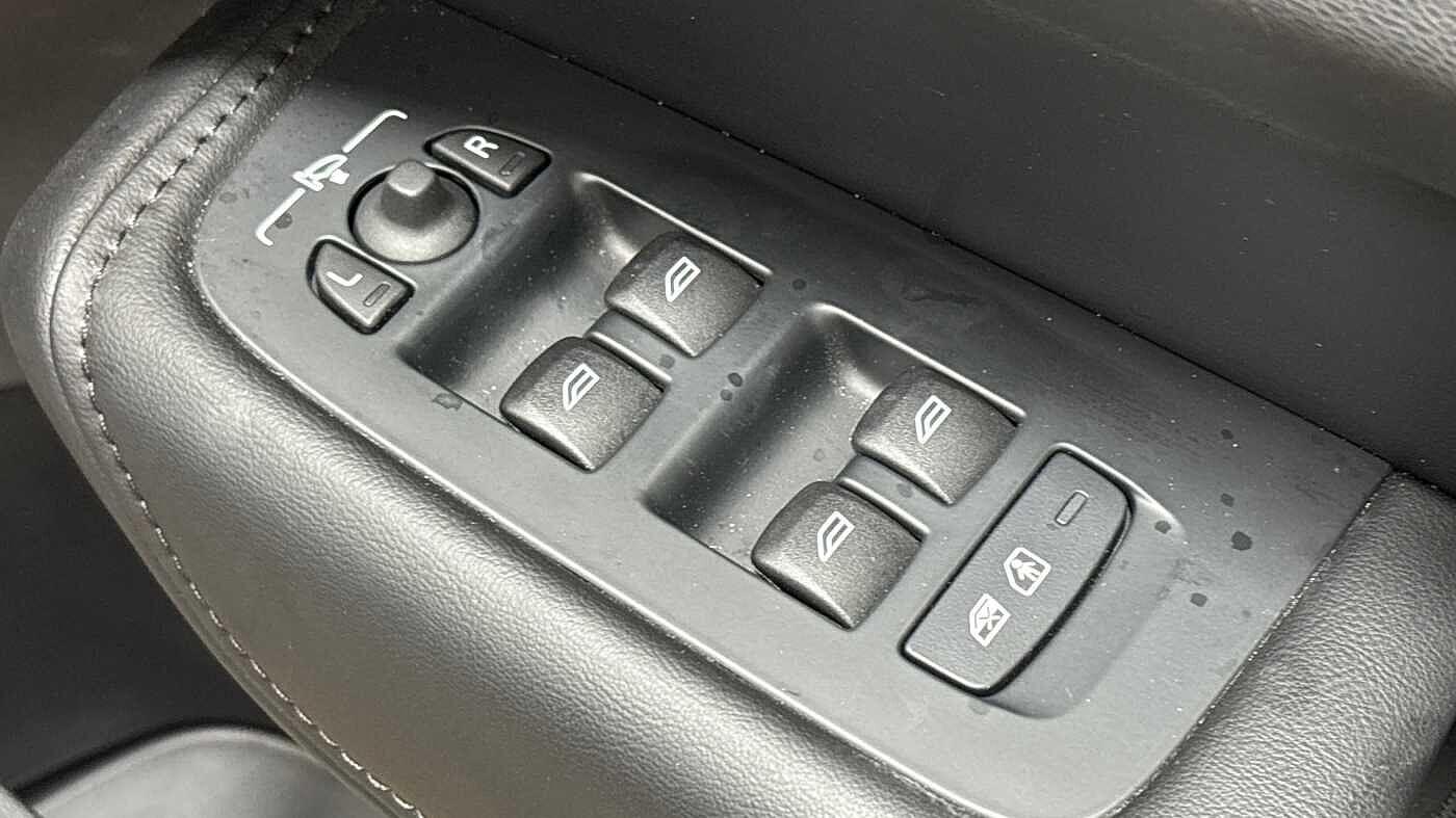 Used Volvo XC60 2025 for sale - 76780703: Photo 24