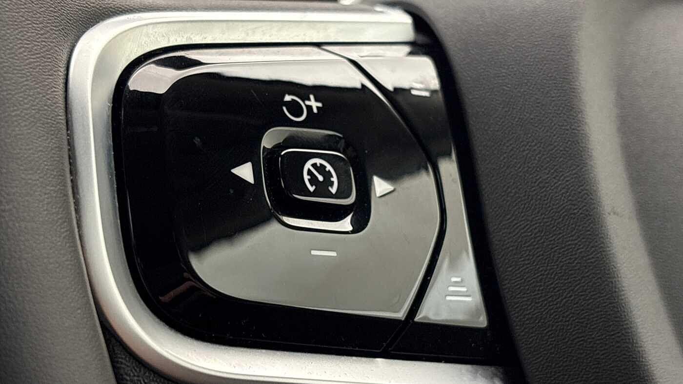 Used Volvo XC60 2025 for sale - 76780703: Photo 30