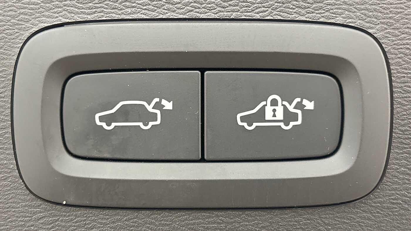 Used Volvo XC40 2024 for sale - 76336468: Photo 19