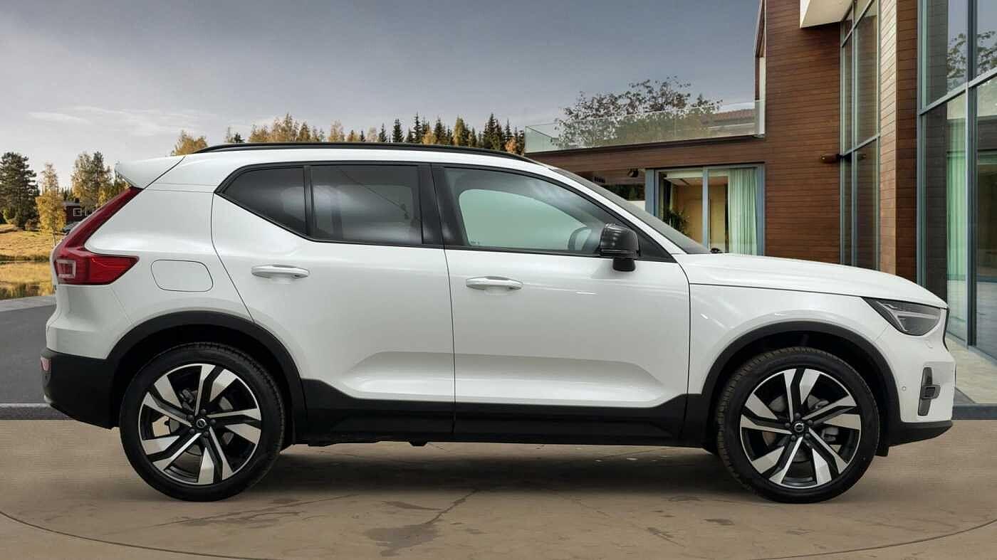 Used Volvo XC40 2024 for sale - 76336468: Photo 2