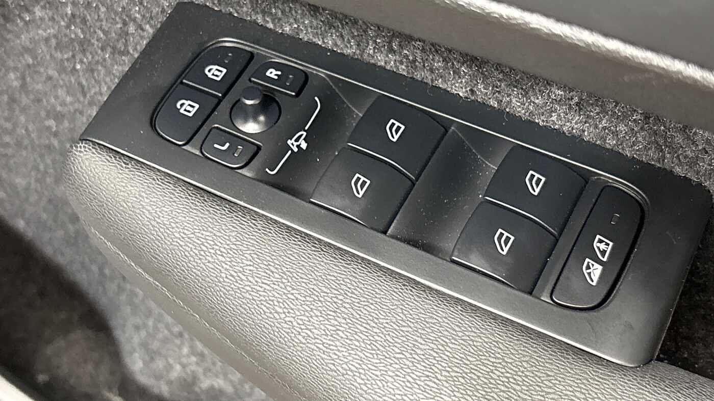 Used Volvo XC40 2024 for sale - 76336468: Photo 25
