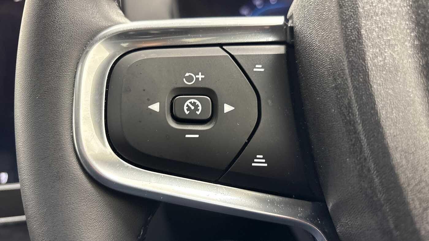 Used Volvo XC40 2024 for sale - 76336468: Photo 31