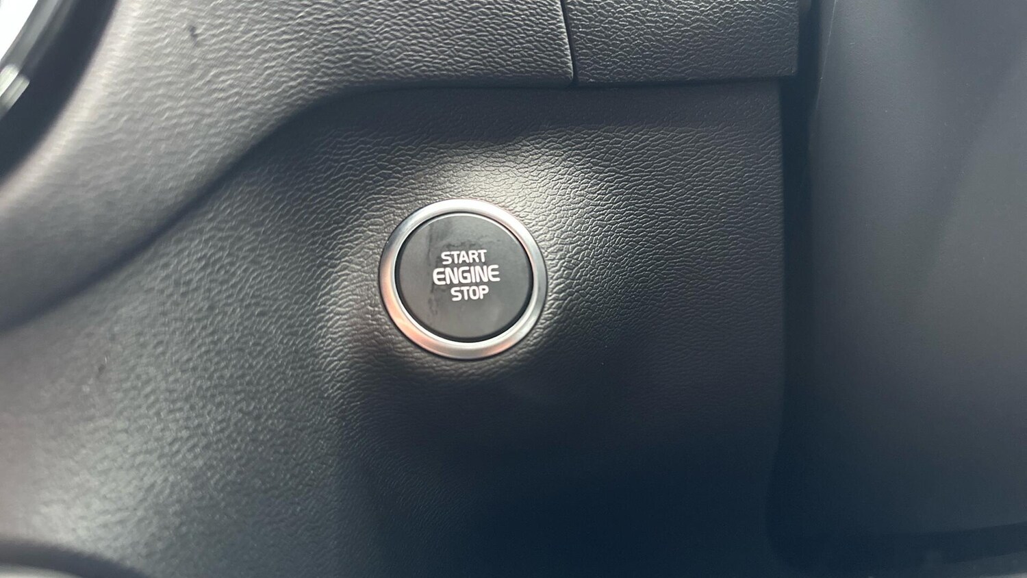 Used Volvo XC40 2024 for sale - 76307574: Photo 27