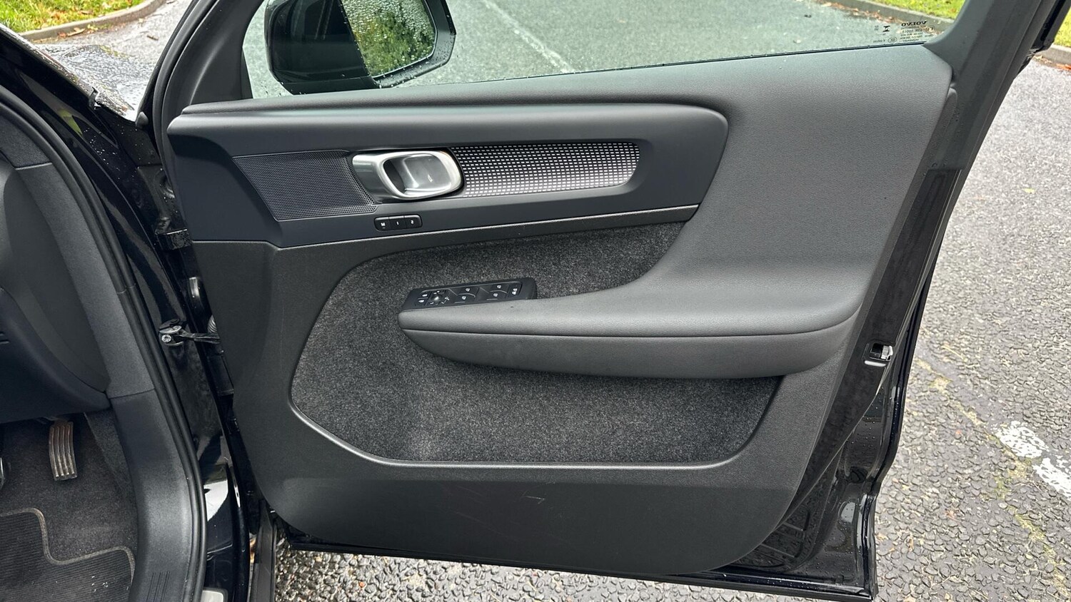 Used Volvo XC40 2024 for sale - 76307574: Photo 29