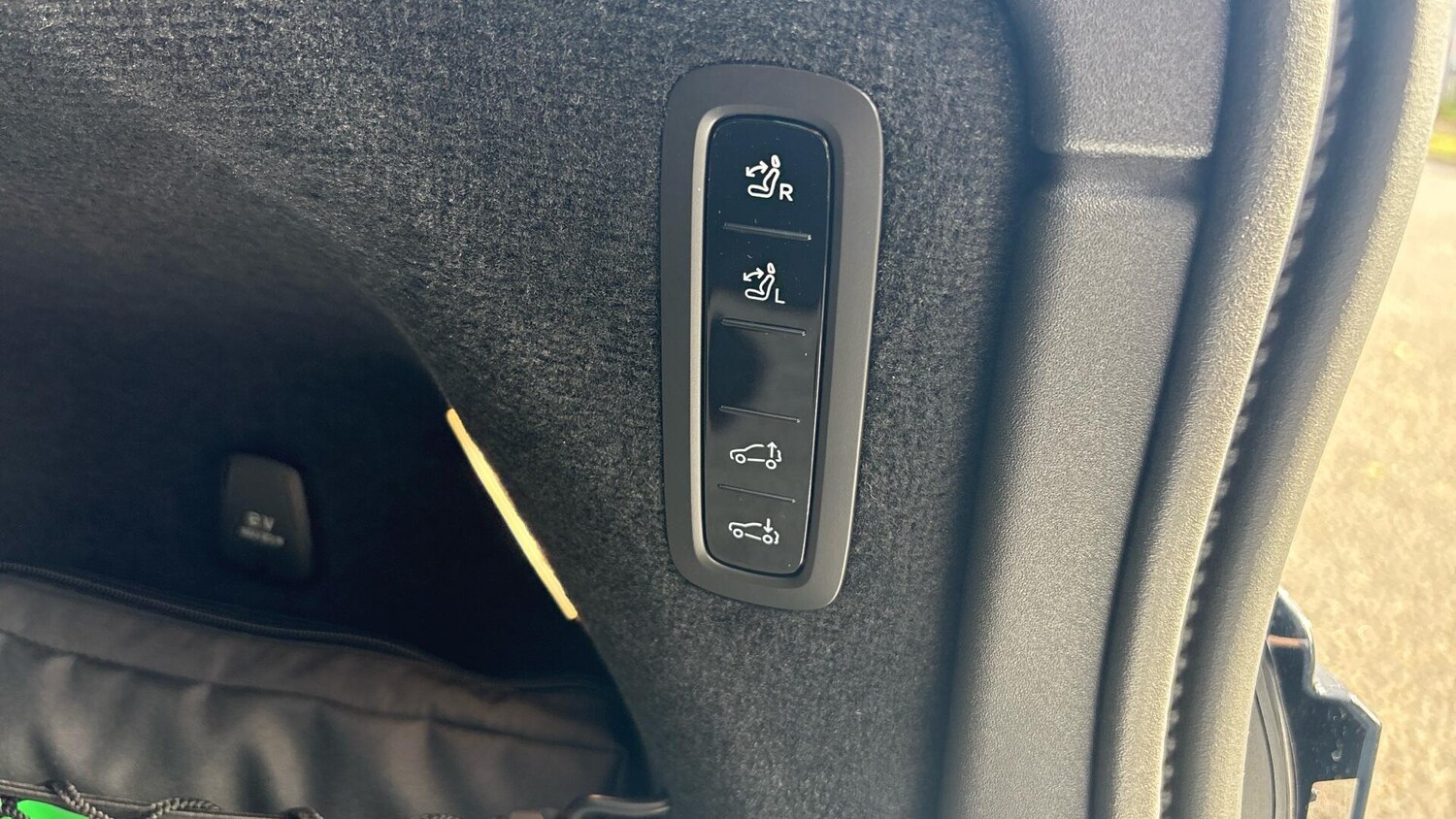 Used Volvo EX90 2025 for sale - 76109334: Photo 15