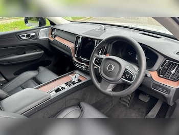 Used Volvo XC60 2024 for sale - 75553130: Photo
