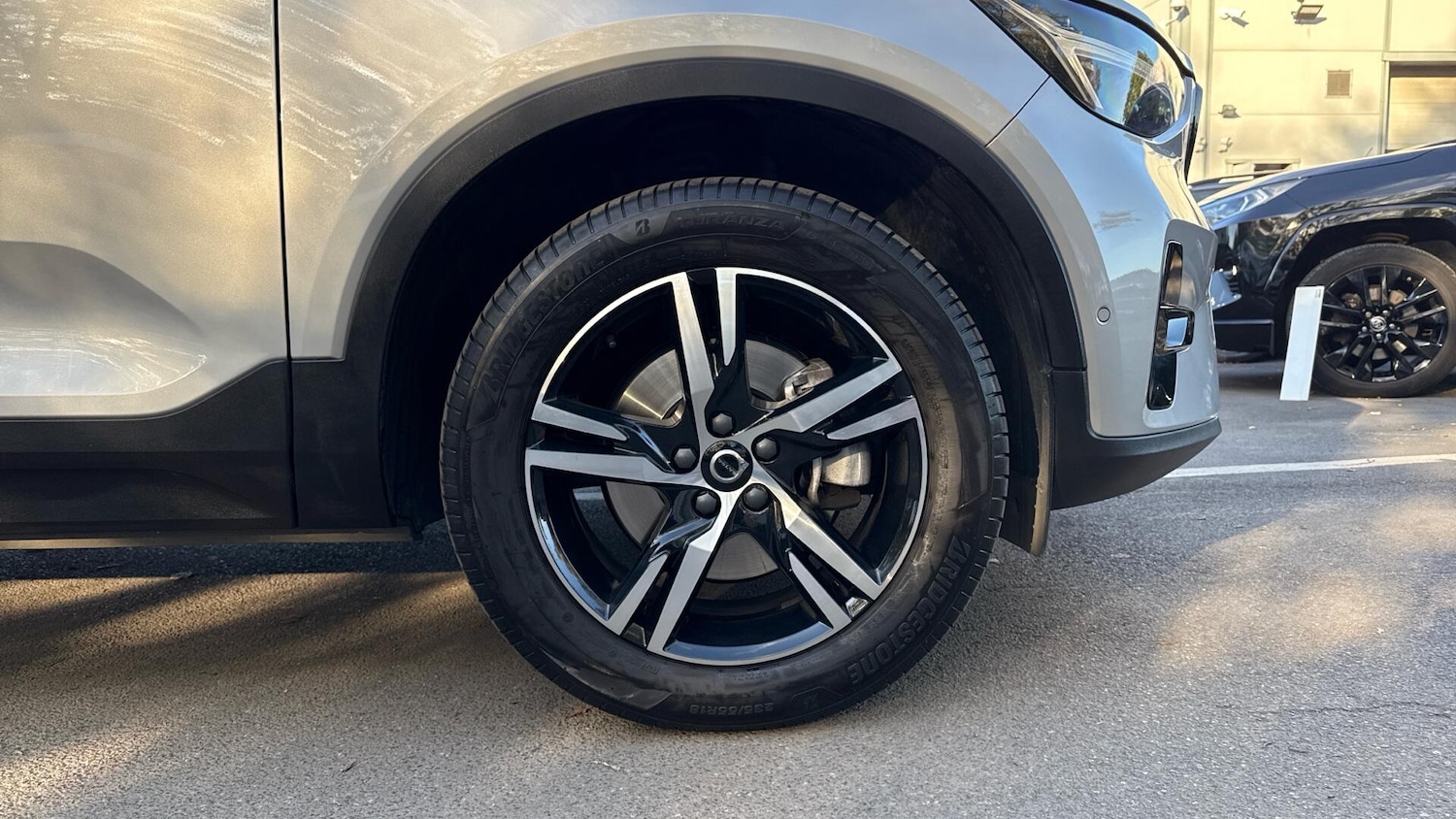 Used Volvo XC40 2023 for sale - 76499339: Photo 9