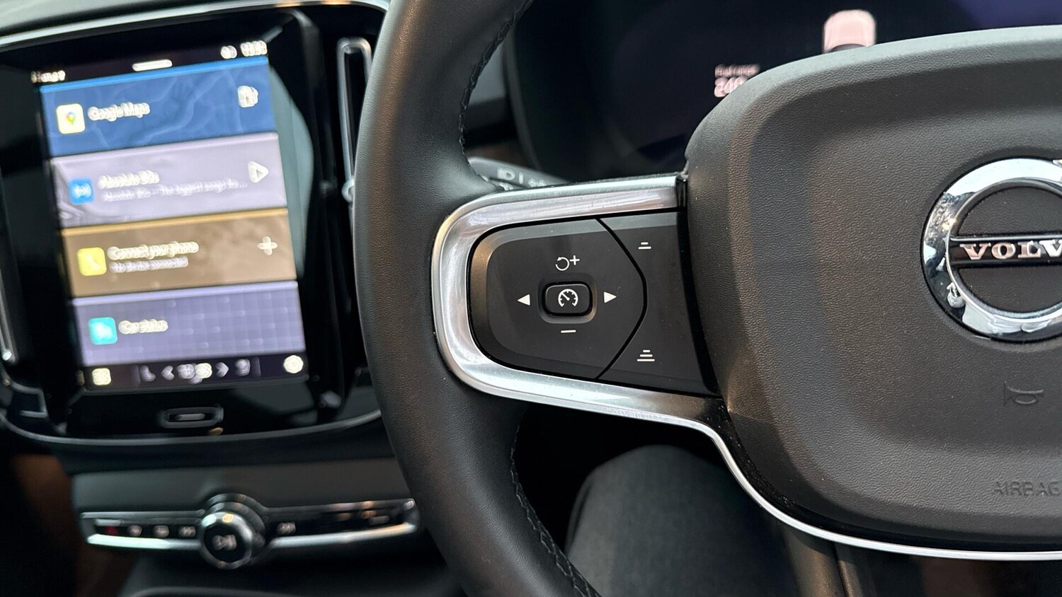 Used Volvo XC40 2024 for sale - 76337664: Photo 19