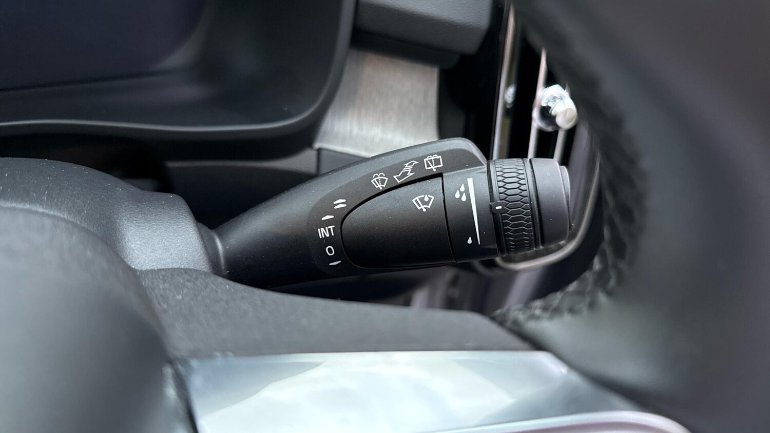 Used Volvo XC40 2024 for sale - 76337664: Photo 21