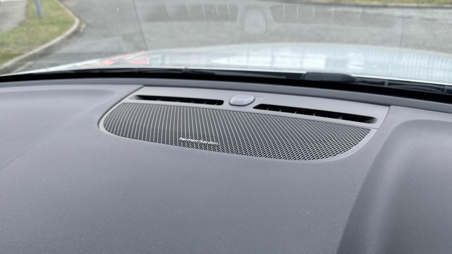 Used Volvo XC40 2024 for sale - 76337664: Photo 23