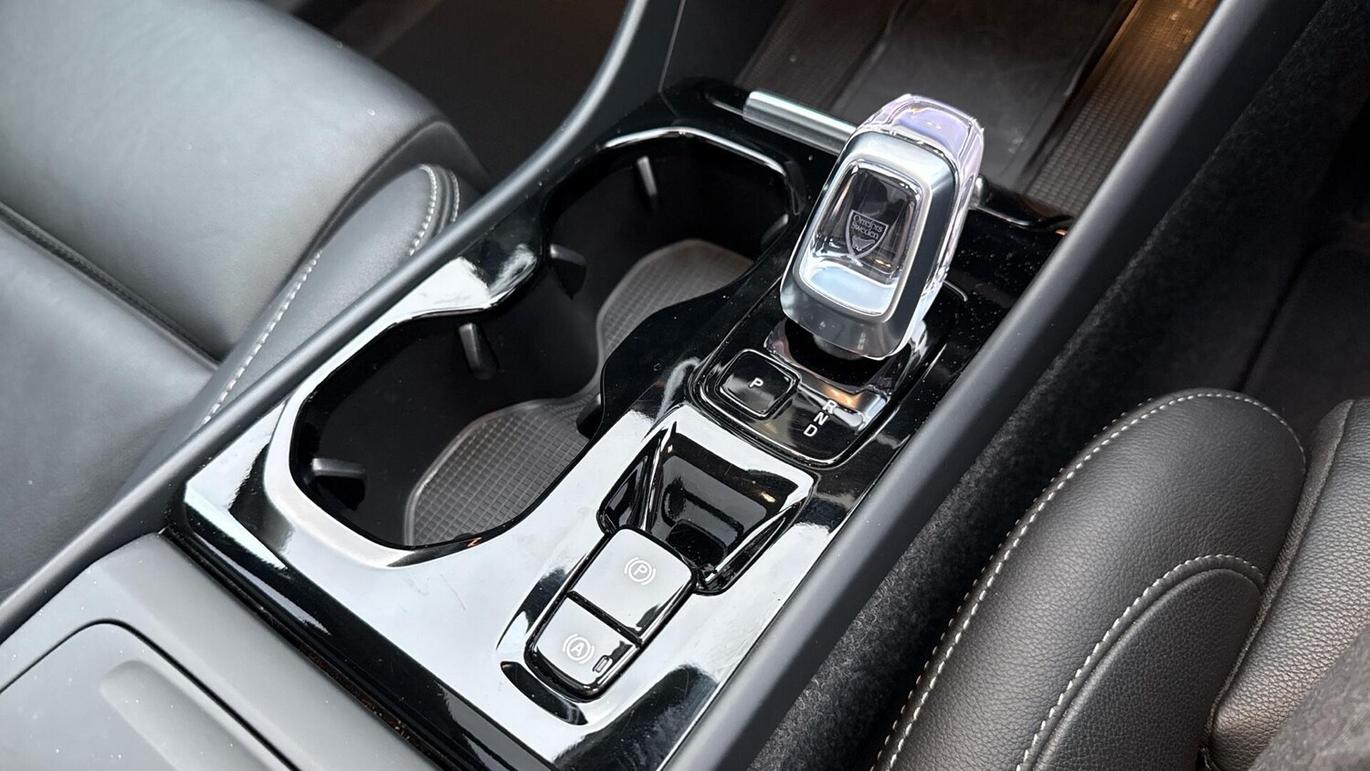 Used Volvo XC40 2024 for sale - 76337664: Photo 24