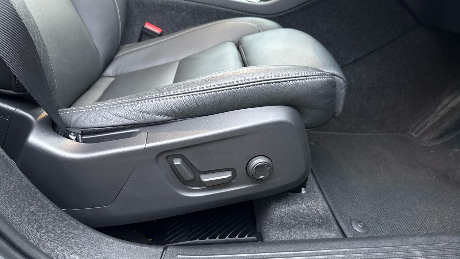 Used Volvo XC40 2024 for sale - 76337664: Photo 28