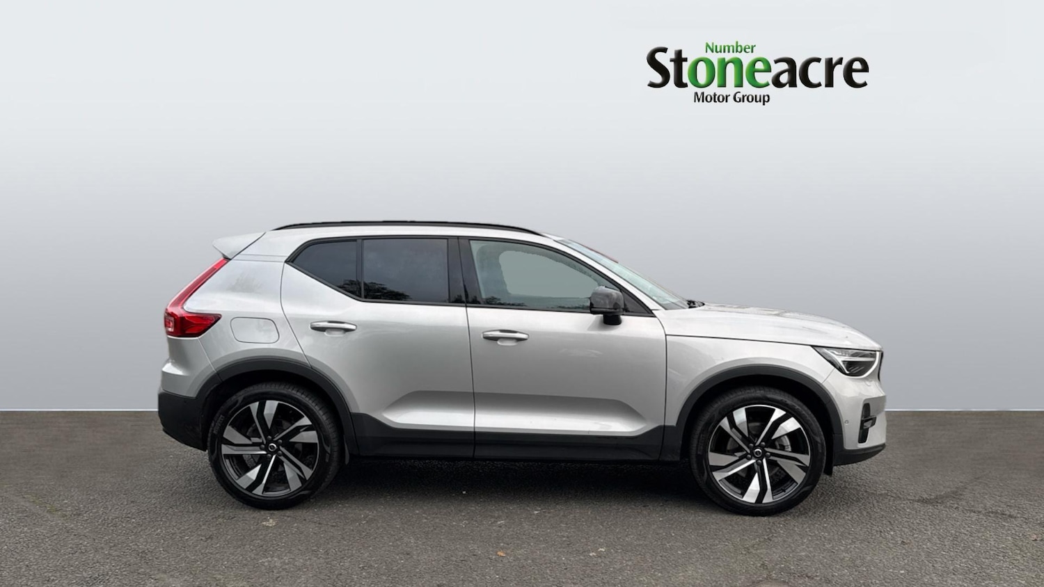 Used Volvo XC40 2024 for sale - 76337664: Photo 3
