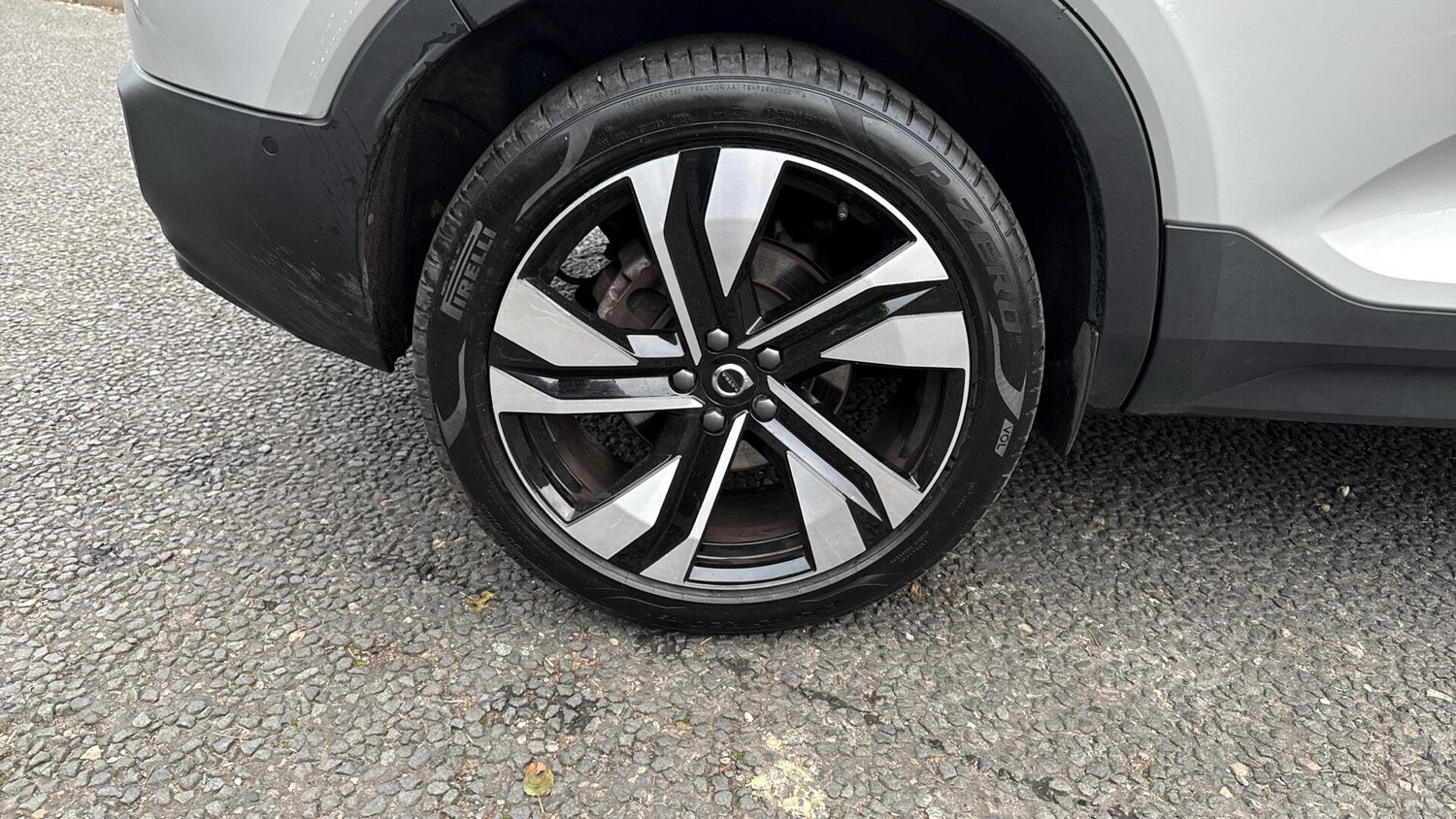 Used Volvo XC40 2024 for sale - 76337664: Photo 35