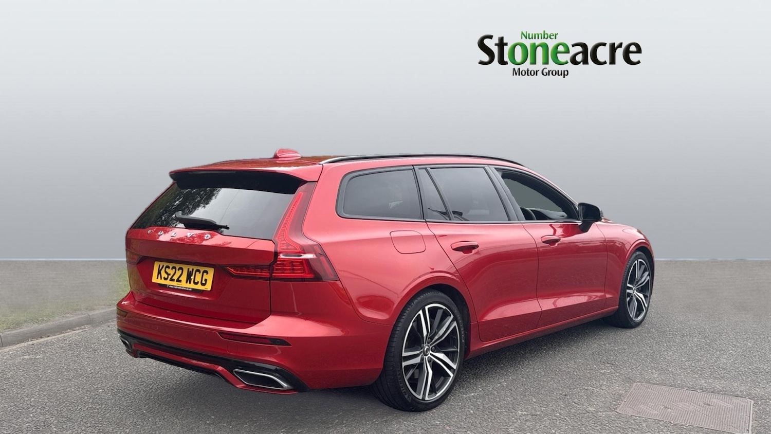 Used Volvo V60 2022 for sale - 76151170: Photo 2