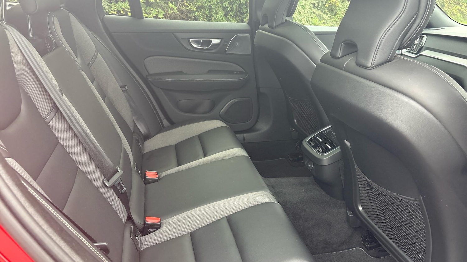 Used Volvo V60 2022 for sale - 76151170: Photo 6