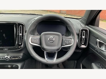 Used Volvo XC40 2026 for sale - 79520898: Photo