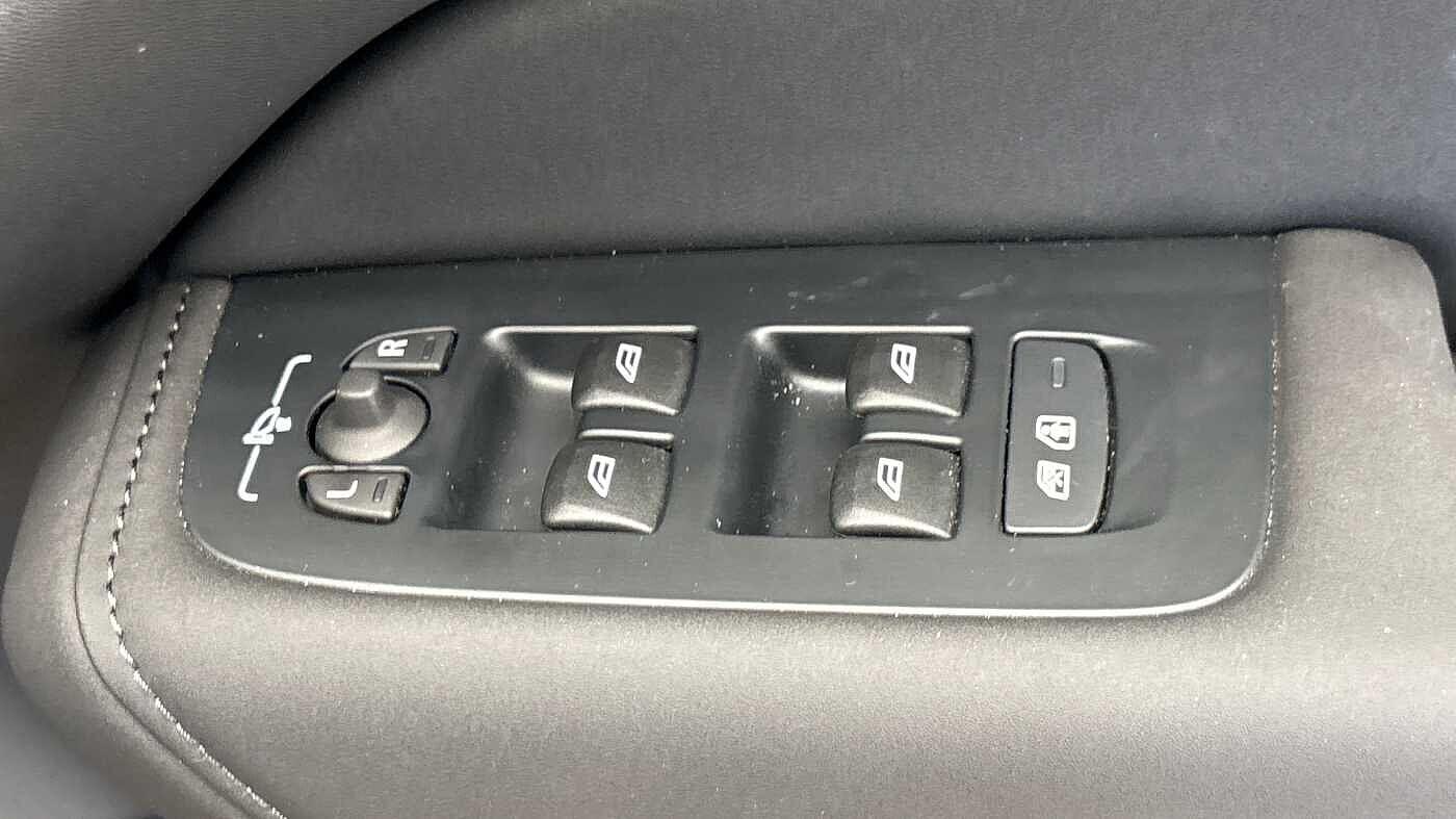 Used Volvo XC60 2025 for sale - 78058478: Photo 24