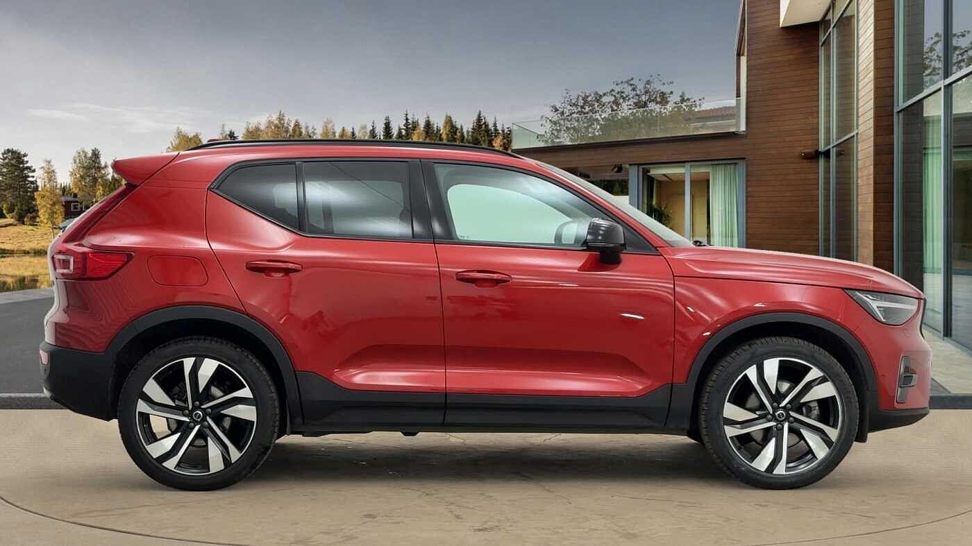 Used Volvo XC40 2024 for sale - 76337877: Photo 2