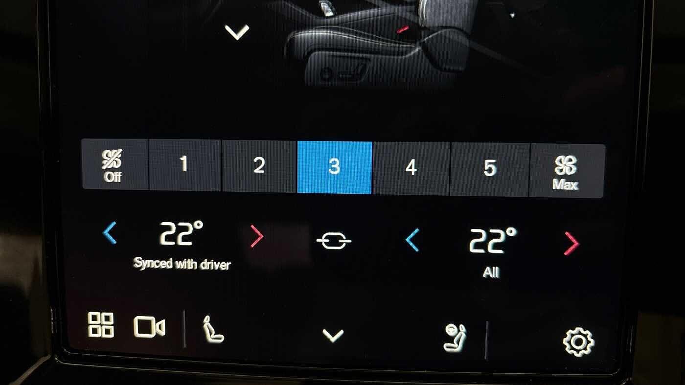 Used Volvo XC40 2024 for sale - 76337877: Photo 40