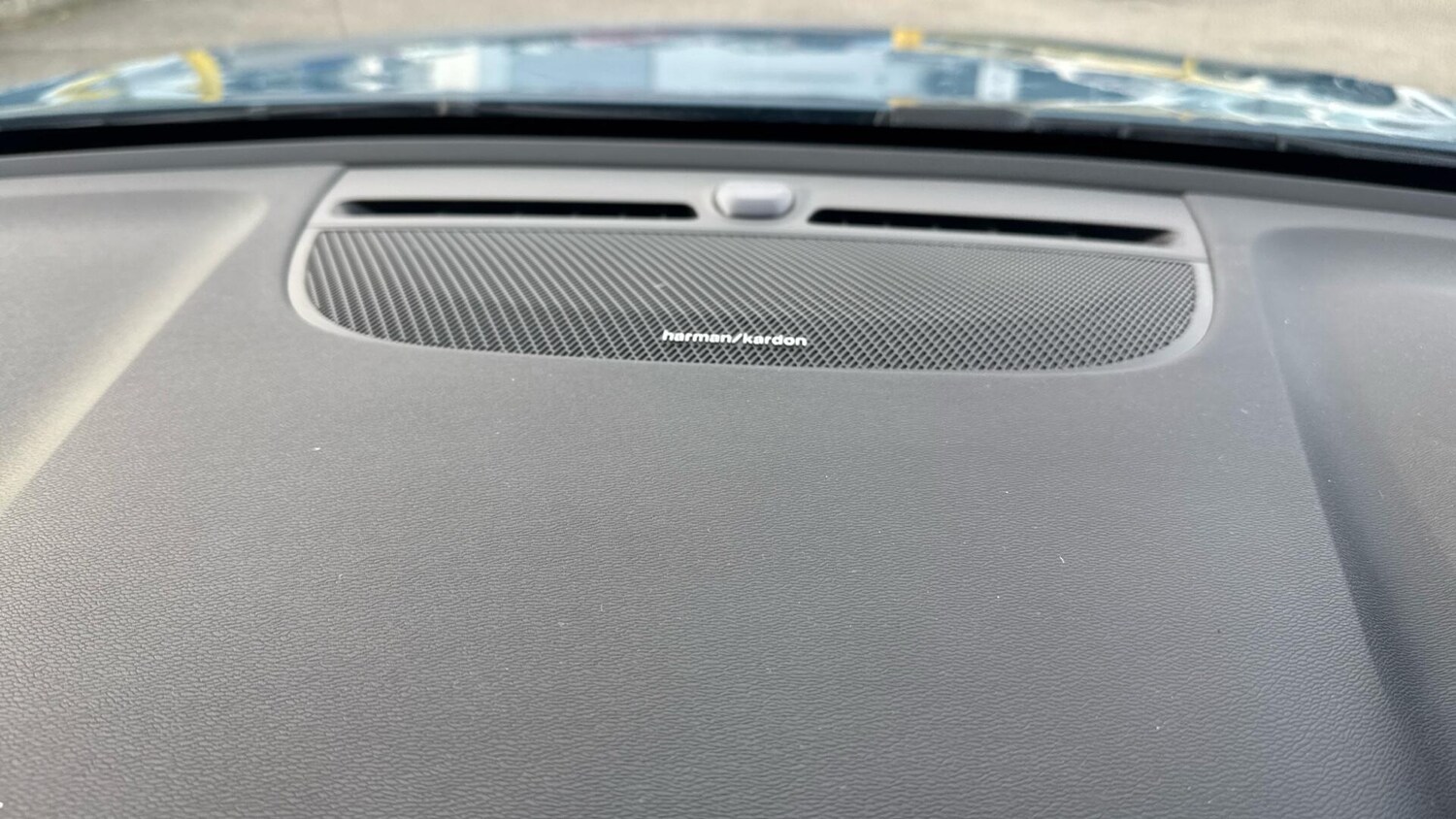 Used Volvo XC40 2025 for sale - 77538304: Photo 23