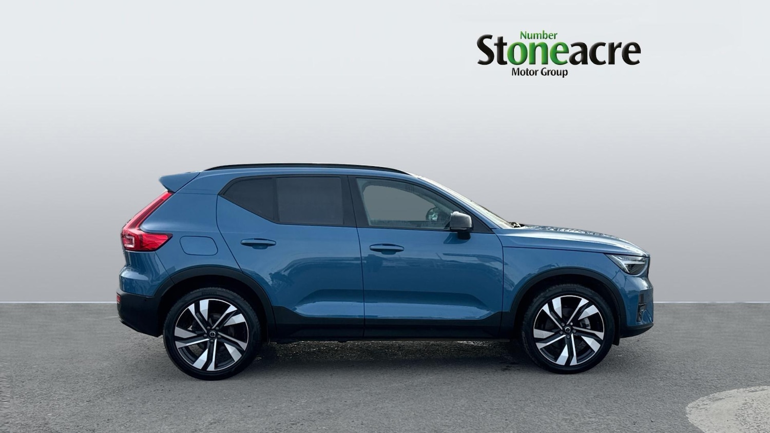 Used Volvo XC40 2025 for sale - 77538304: Photo 3