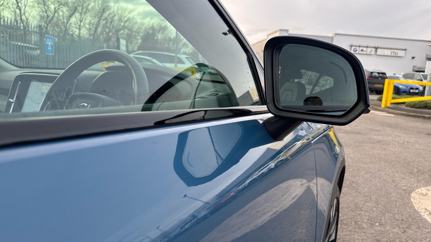 Used Volvo XC40 2025 for sale - 77538304: Photo 30