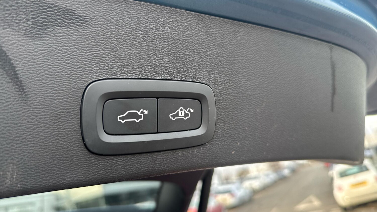 Used Volvo XC40 2025 for sale - 77538304: Photo 33