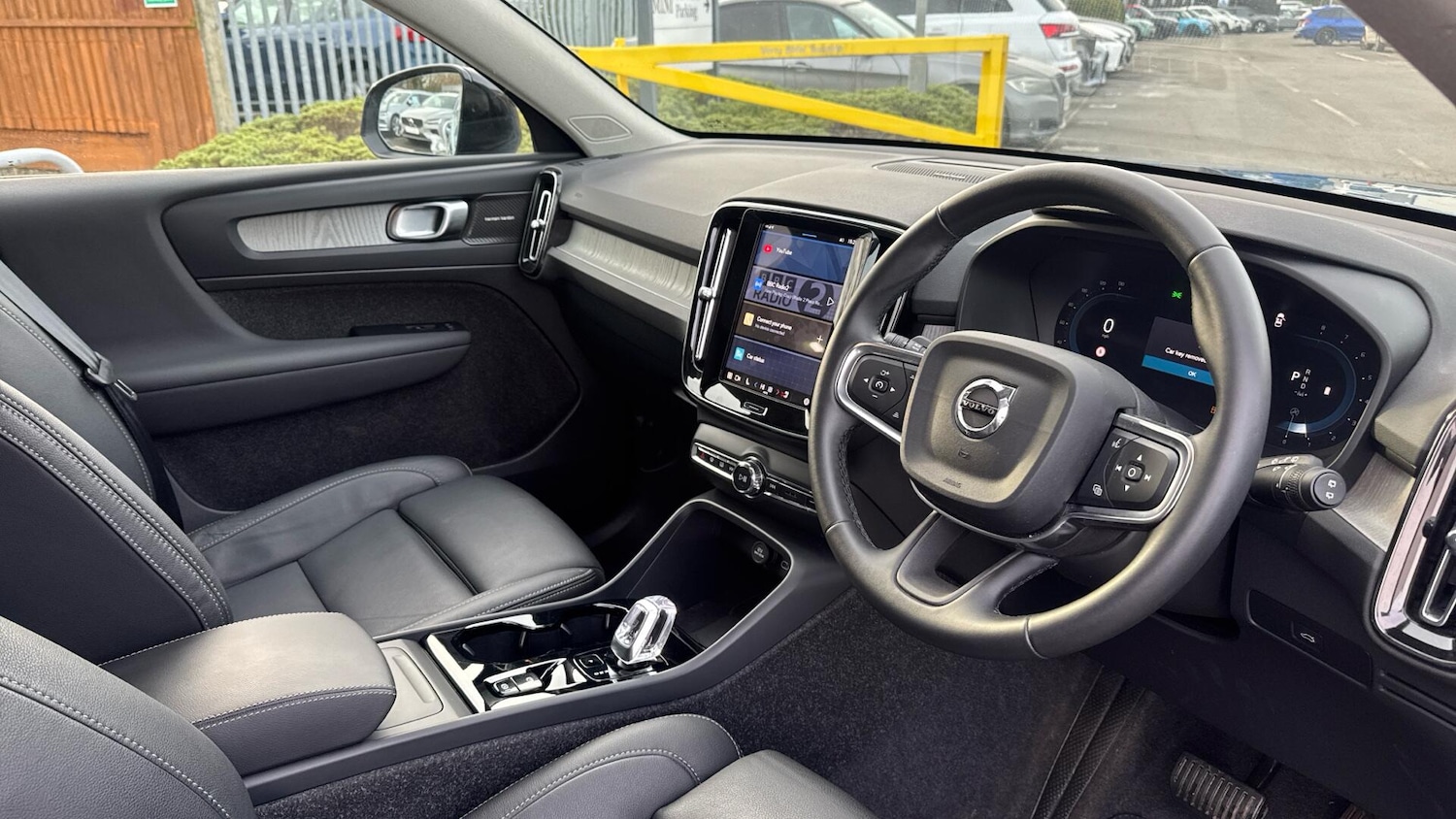 Used Volvo XC40 2025 for sale - 77538304: Photo 4