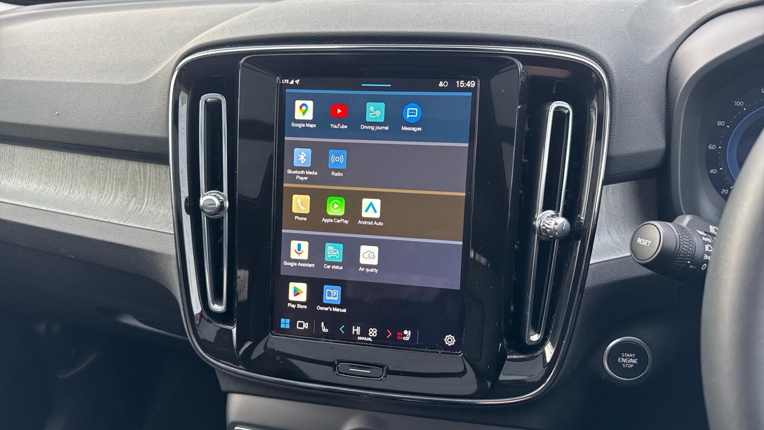 Used Volvo XC40 2025 for sale - 77970727: Photo 15