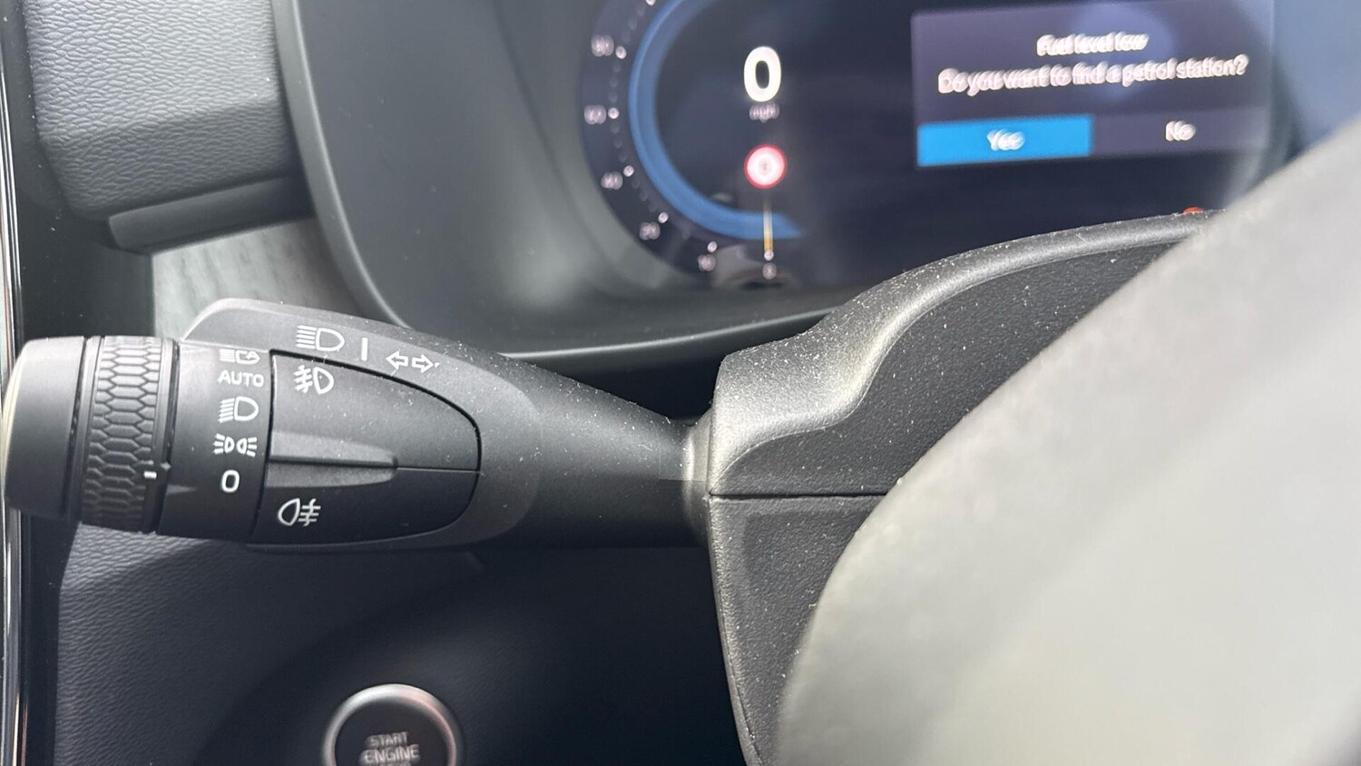 Used Volvo XC40 2025 for sale - 77970727: Photo 18