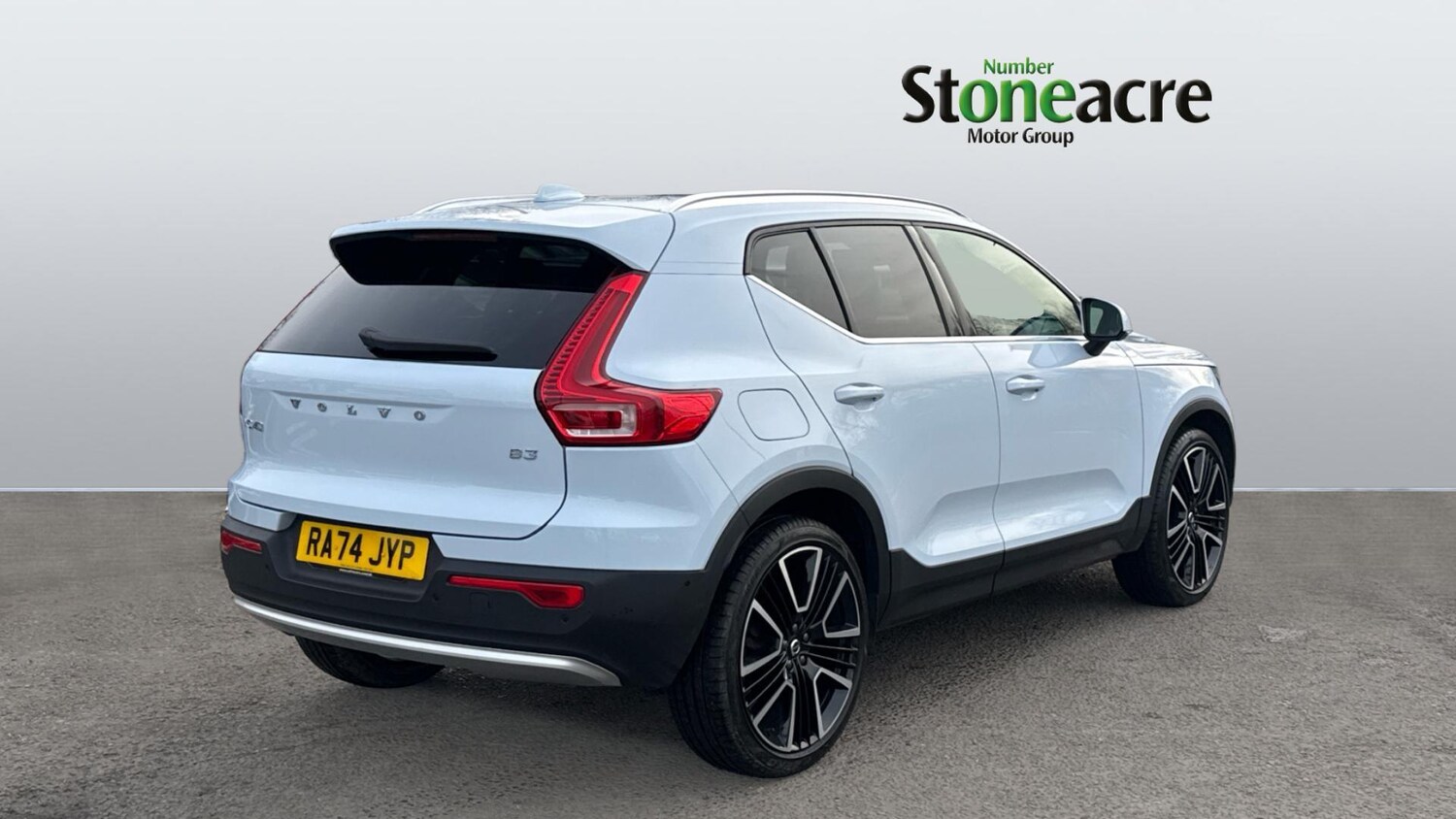 Used Volvo XC40 2025 for sale - 77970727: Photo 2