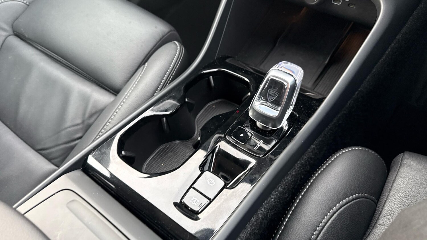 Used Volvo XC40 2025 for sale - 77970727: Photo 24