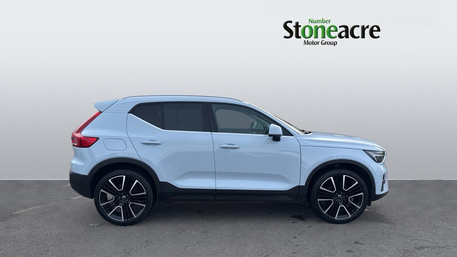 Used Volvo XC40 2025 for sale - 77970727: Photo 3