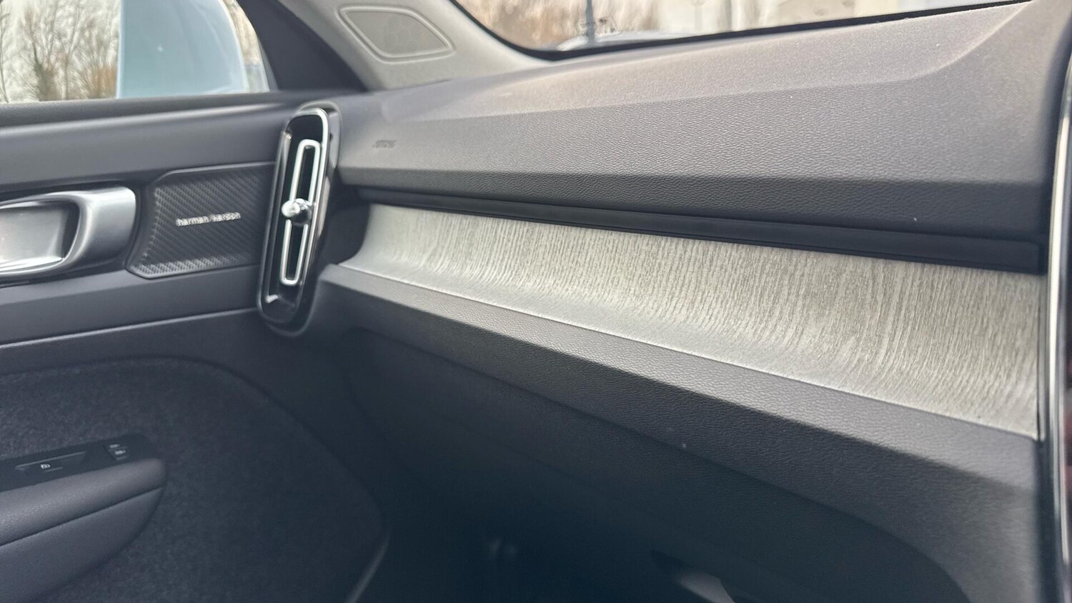 Used Volvo XC40 2025 for sale - 77970727: Photo 33