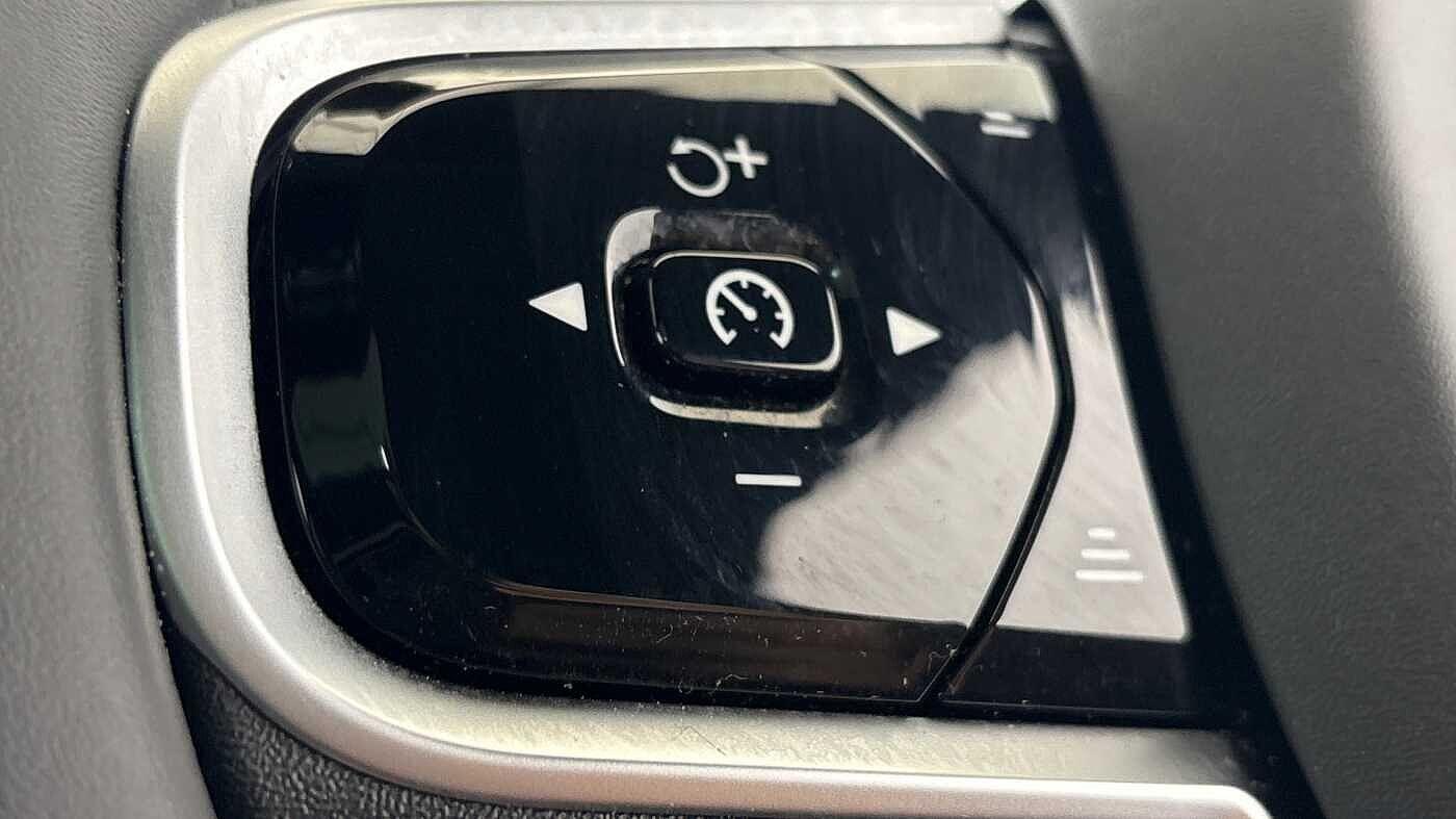 Used Volvo XC60 2025 for sale - 76512855: Photo 31