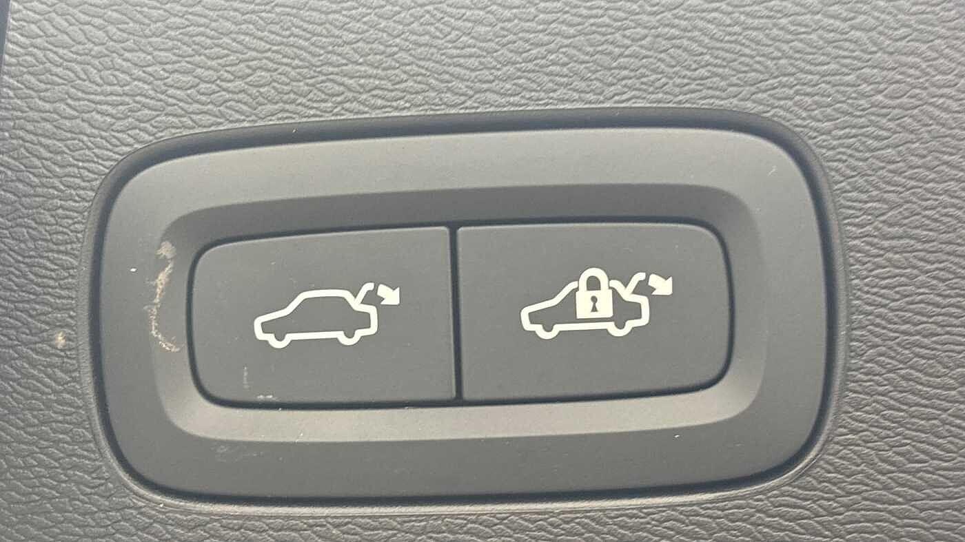 Used Volvo XC60 2025 for sale - 76780594: Photo 19