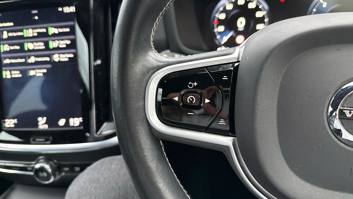 Used Volvo V60 2019 for sale - 76456952: Photo 19