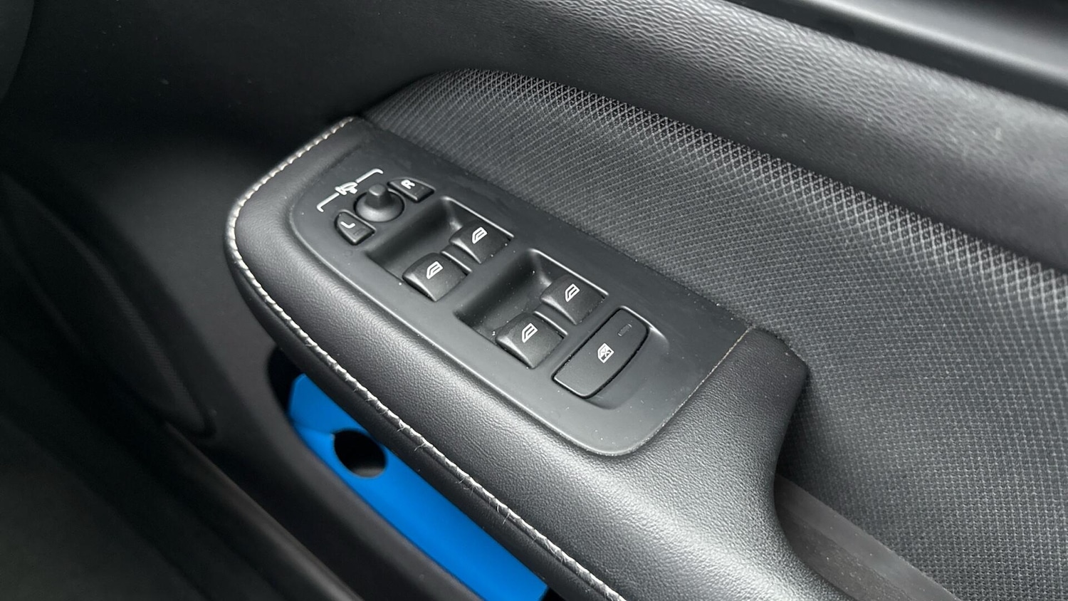 Used Volvo V60 2019 for sale - 76456952: Photo 22