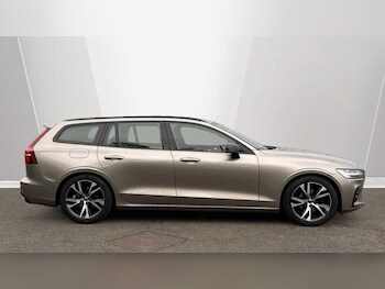 Used Volvo V60 2019 for sale - 76456952: Photo