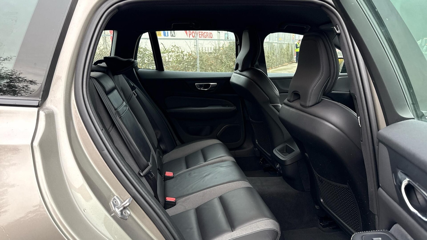 Used Volvo V60 2019 for sale - 76456952: Photo 6