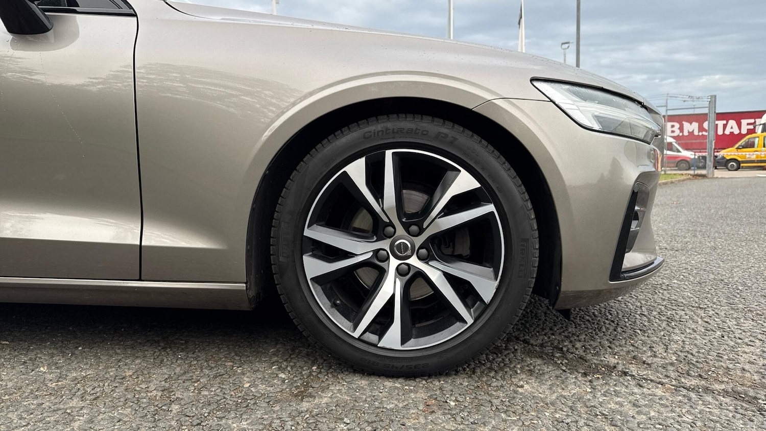 Used Volvo V60 2019 for sale - 76456952: Photo 9