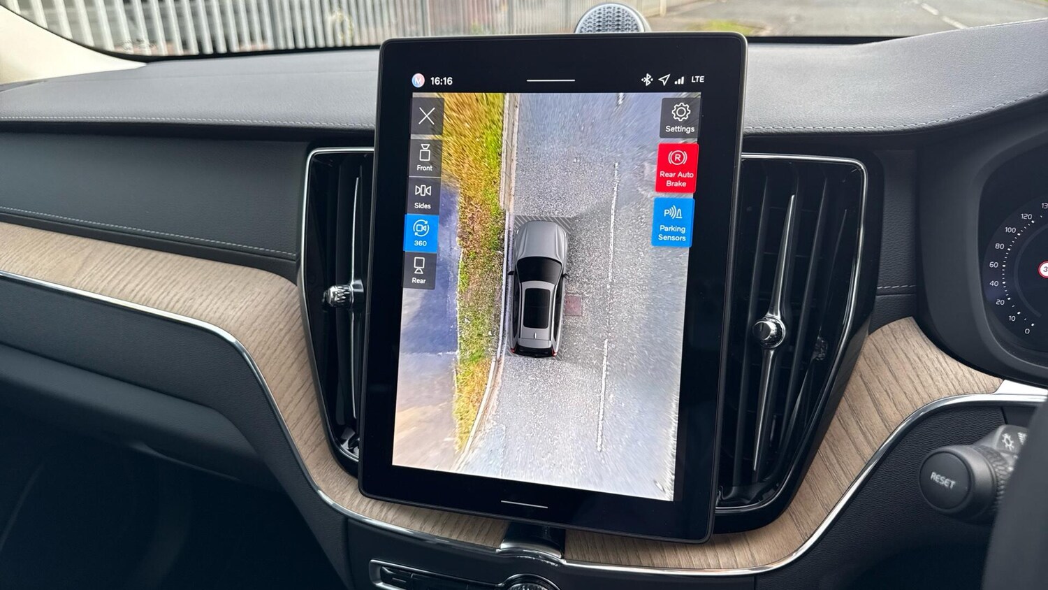 Used Volvo XC60 2025 for sale - 76247001: Photo 17