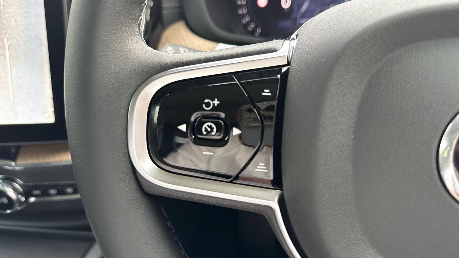 Used Volvo XC60 2025 for sale - 76247001: Photo 19